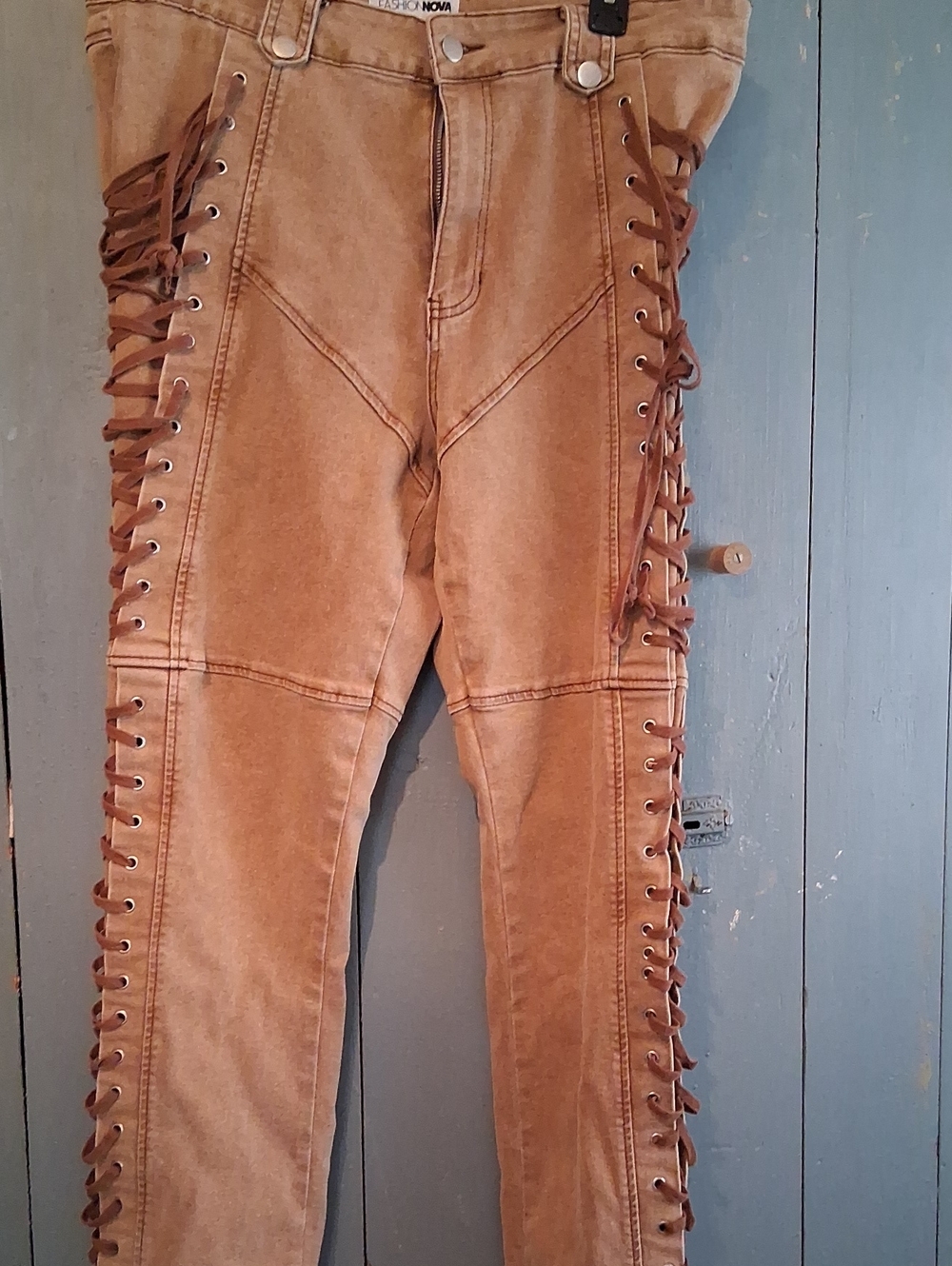 Fashion Nova Womens Tan Lace-Up Side Jeans